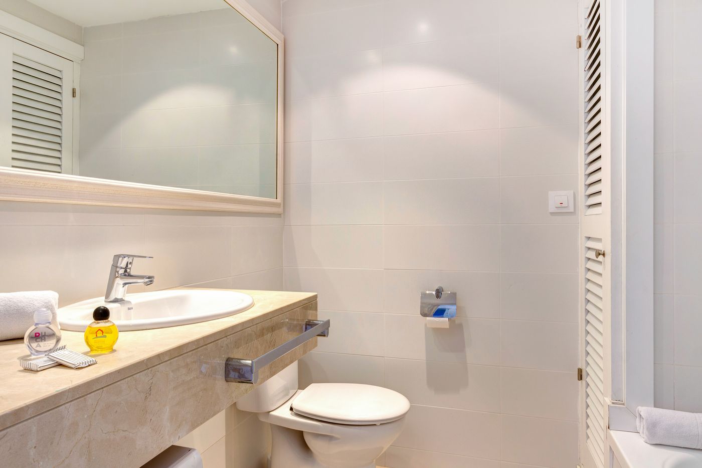 Son-Bou-Playa-Gold-Room-40