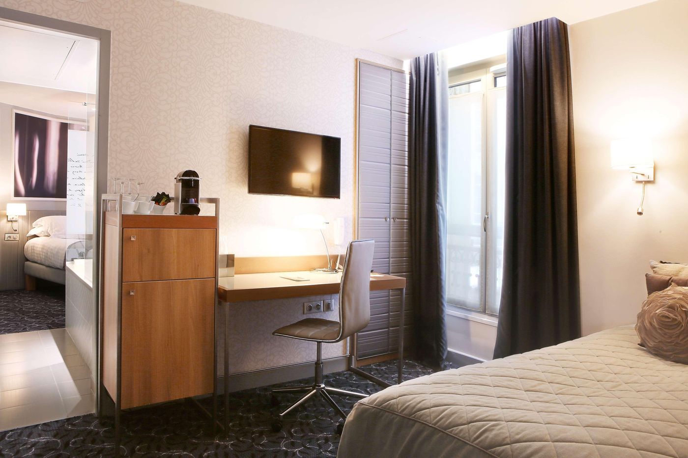 Hotel-Litteraire-Le-Swann--BW-Premier-Collection-Room-32