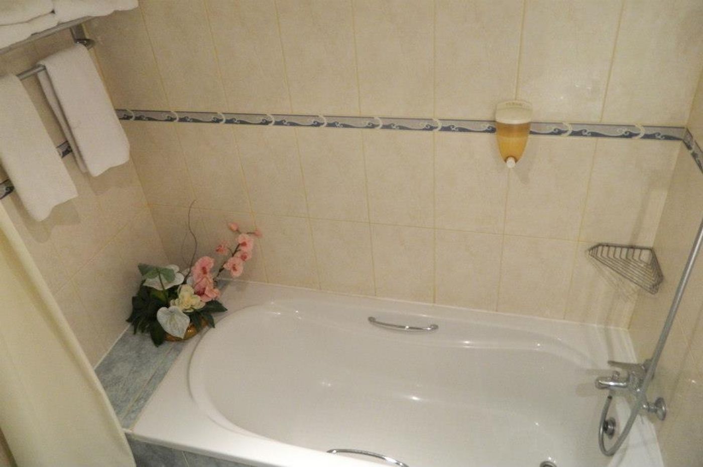 M--Moniatis-Hotel-Room-17