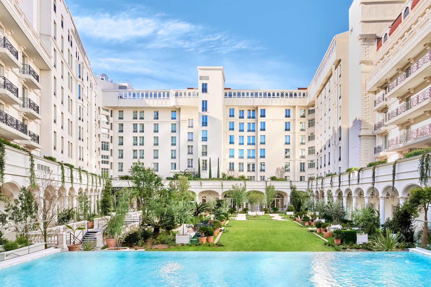 Regent-Carlton-Cannes-Pool-1