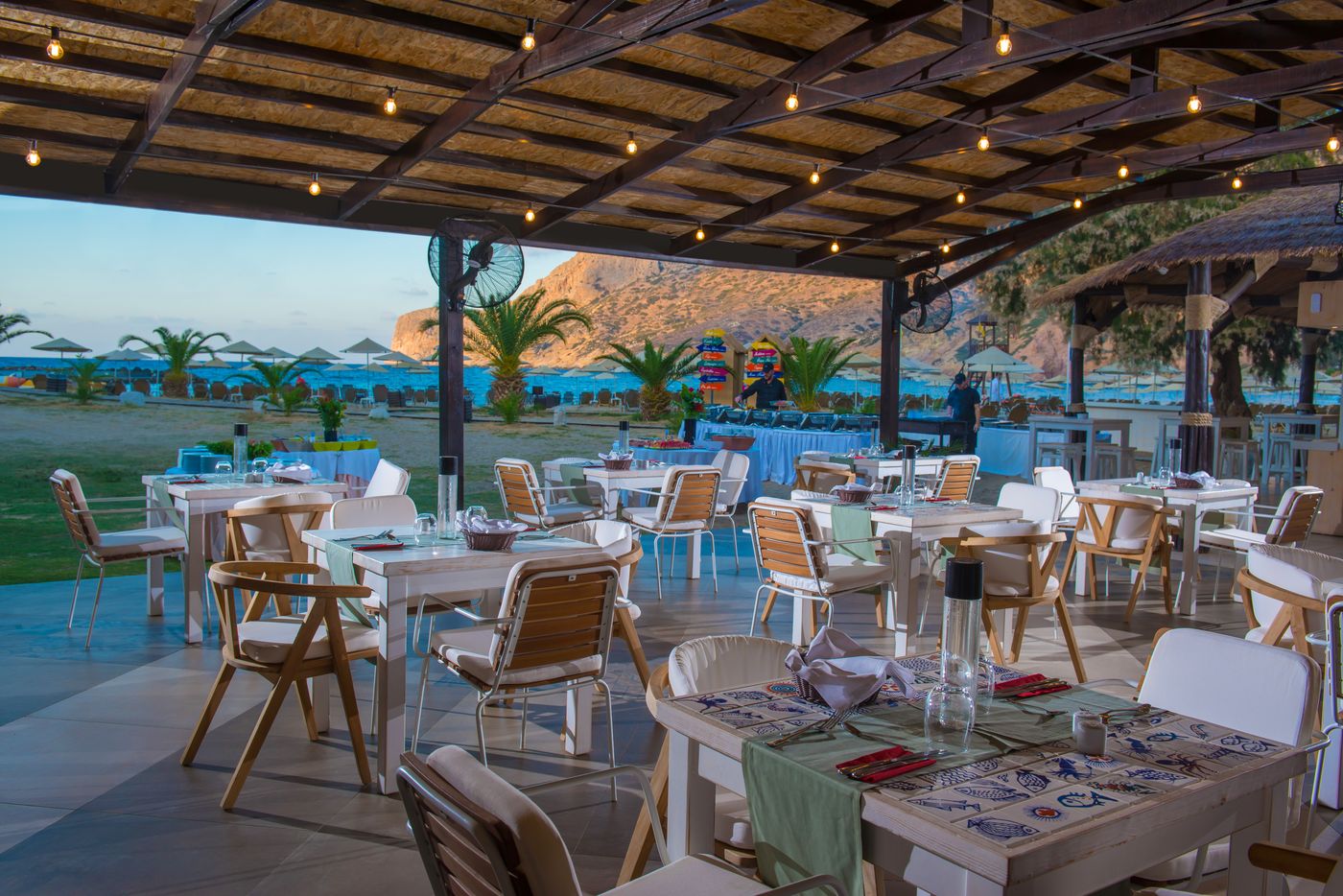 Fodele-Beach-Restaurant-14