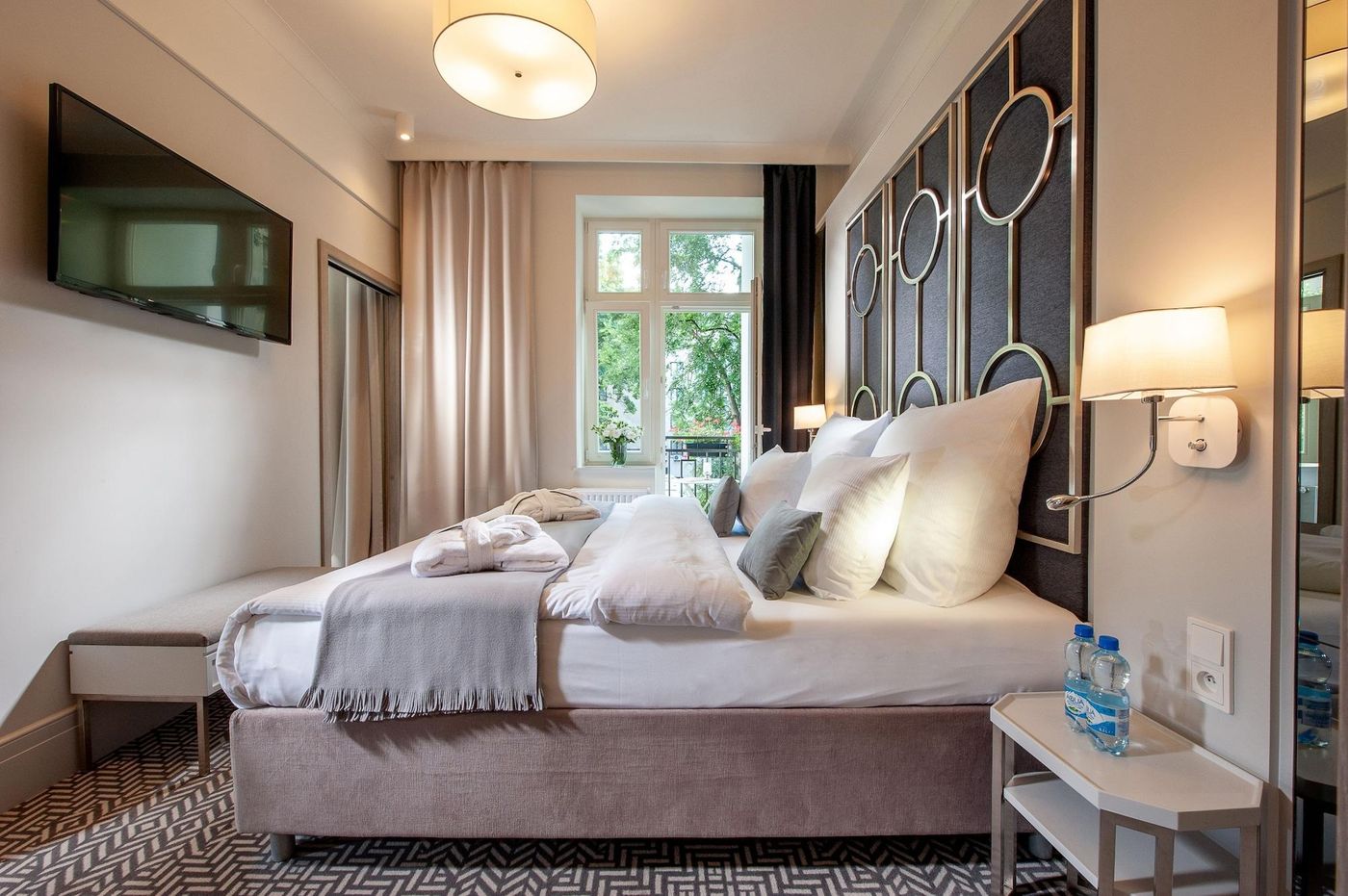 Amber-Design-Residence-Room-19