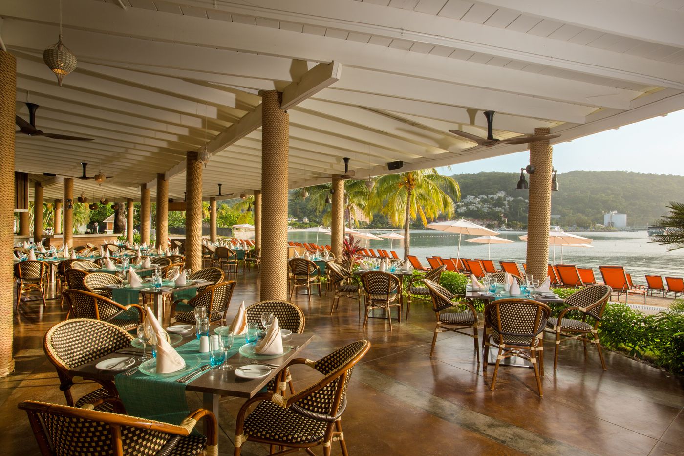 Moon-Palace-Jamaica-Restaurant-8