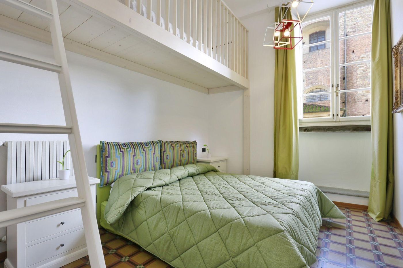 B-B-Pergola-House-Room-1