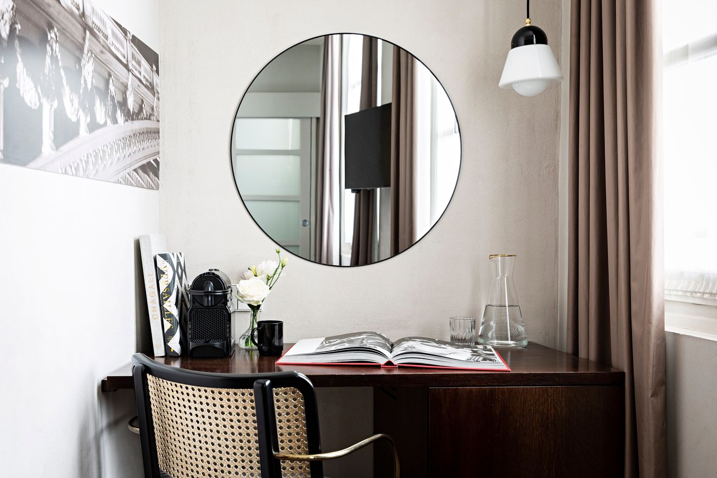 Holiday-Inn-Paris-Palais-de-lElysee-Room-7