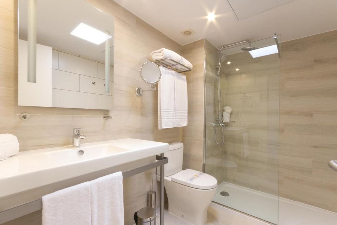 R2-Bahia-Kontiki-Beach-Aparthotel-Room-34