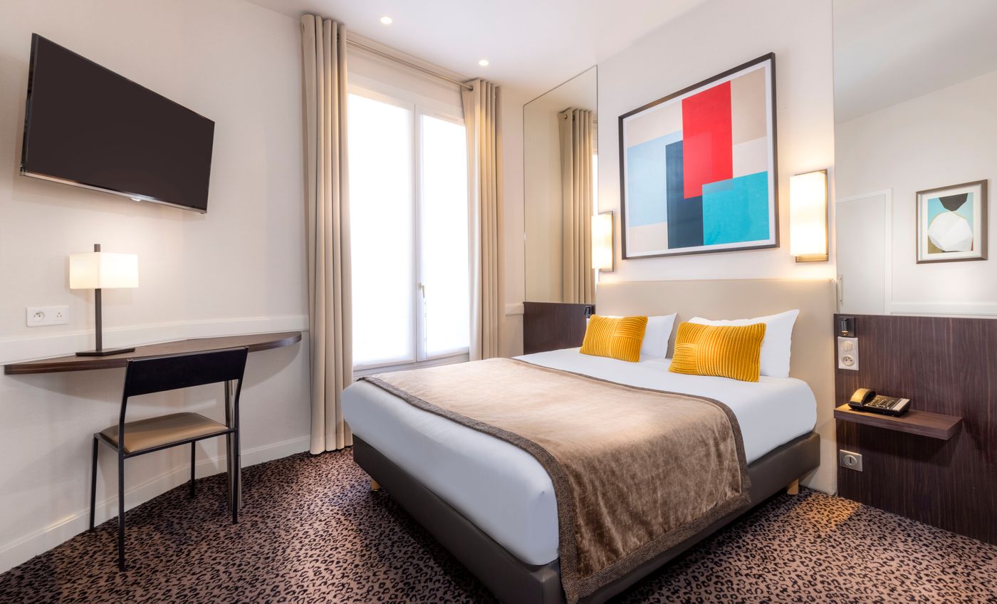 Elysees-Ceramic-Room-4