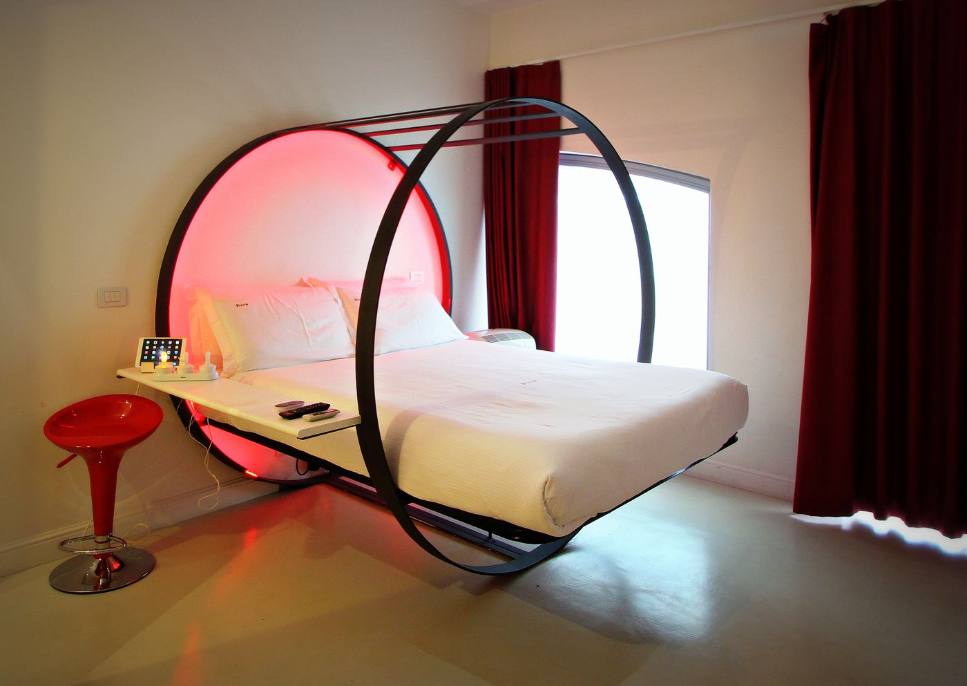 iRooms-Forum---Colosseum-Room-4