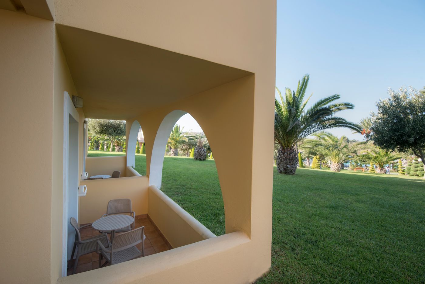 Horizon-Beach-Resort-Room-16