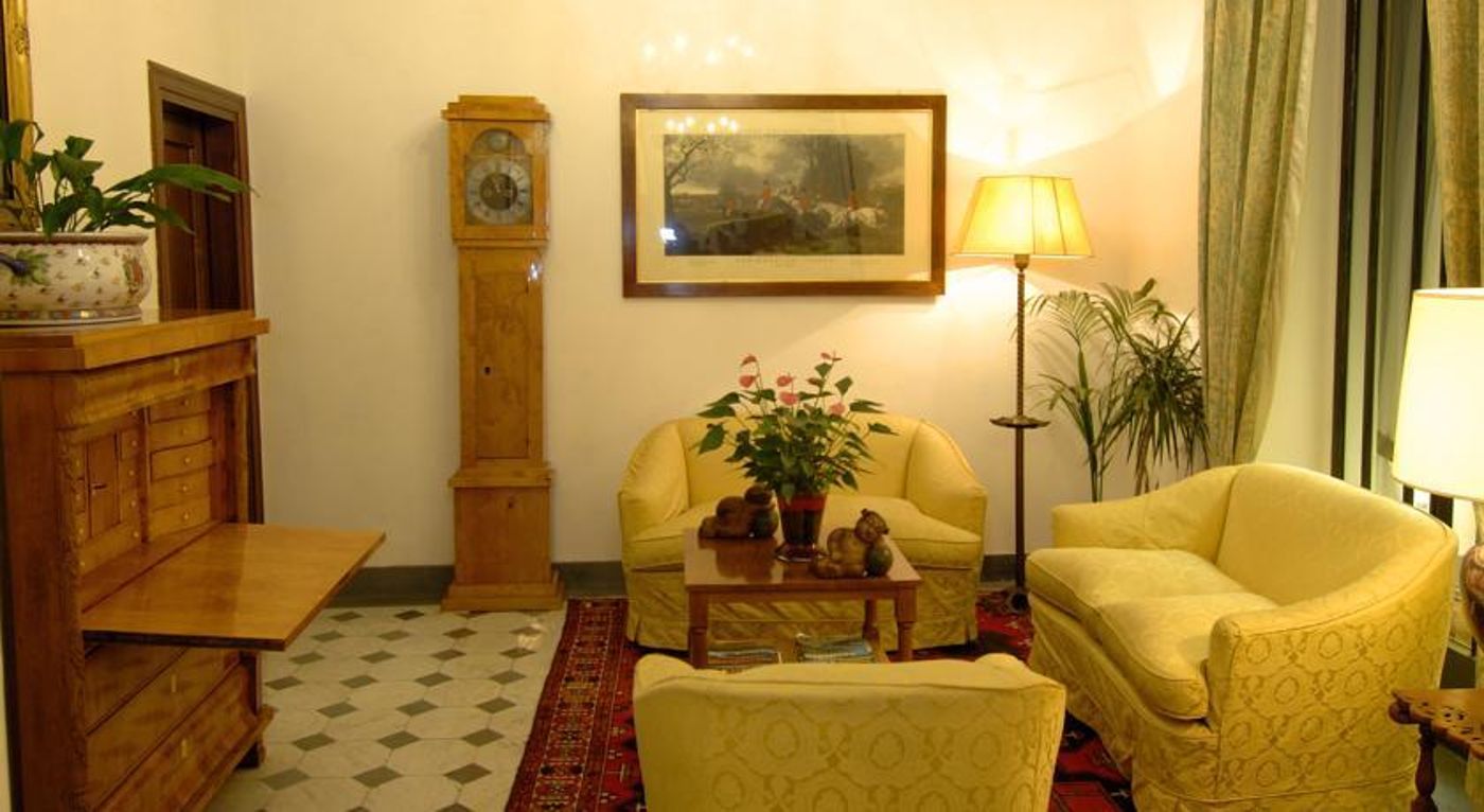 Malaspina-Lobby-16