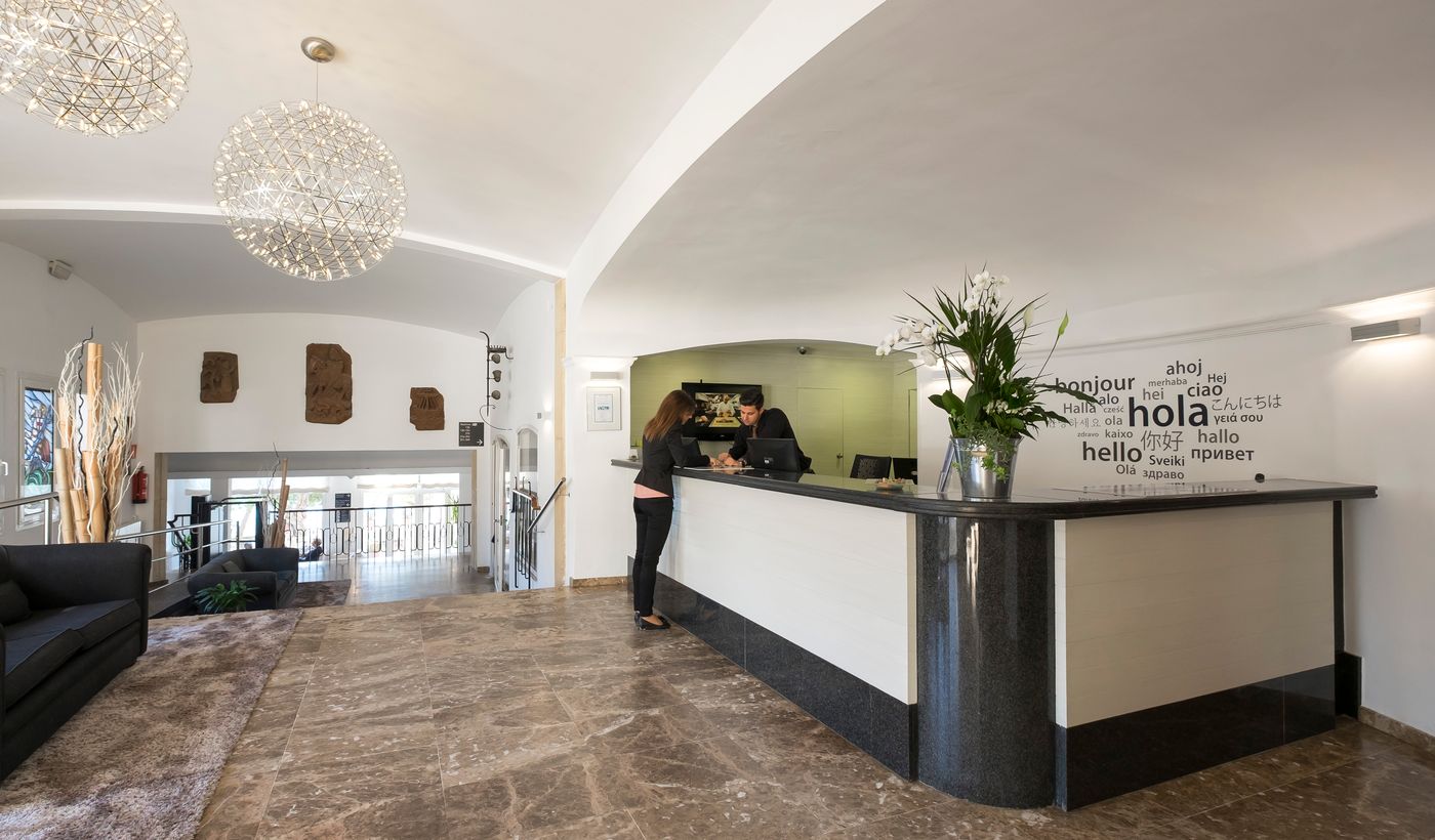 Park-Hotel-San-Jorge-Lobby-26