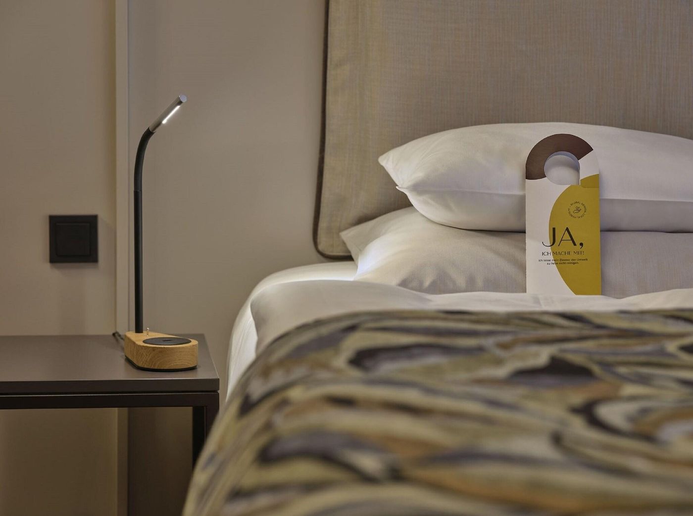 Classik-Hotel-Alexander-Plaza-Room-38