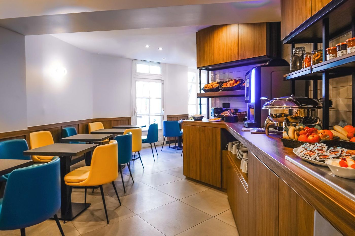 Timhotel-Montmartre-Restaurant-9