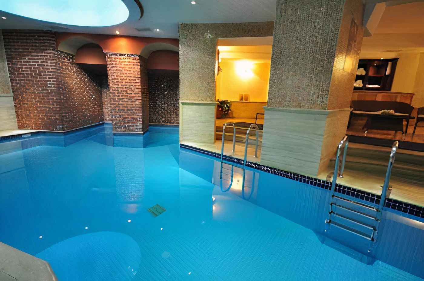 Orient-Express-Hotel-Pool-33