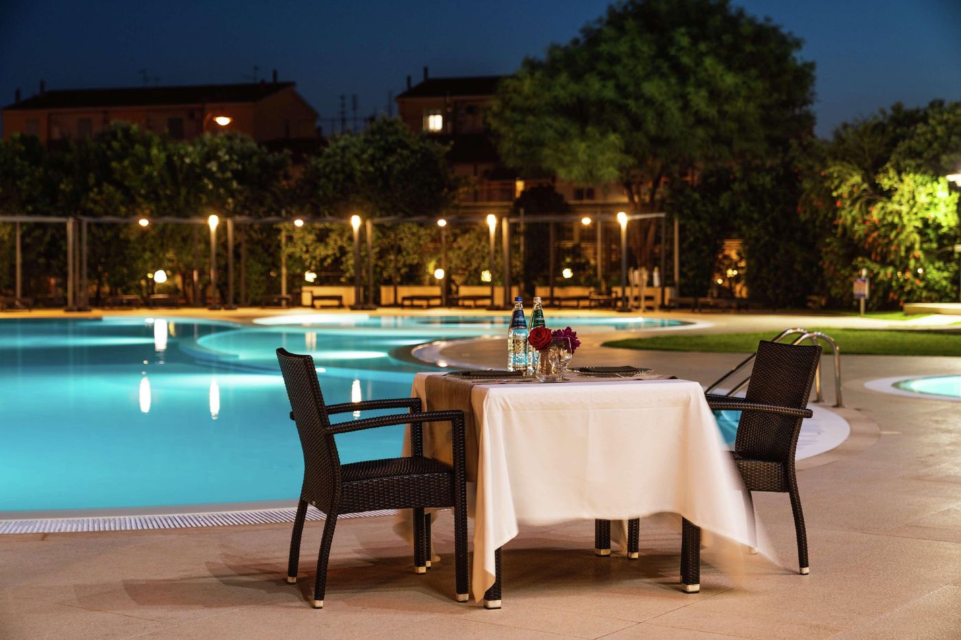 Double-Tree-by-Hilton-Hotel-Olbia-Pool-10