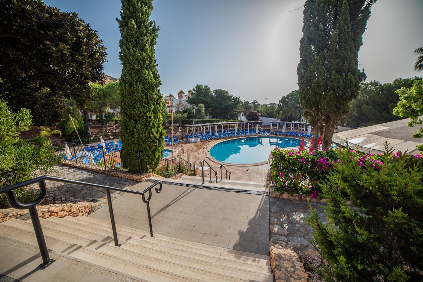 Ona Lomas Village Manga Club