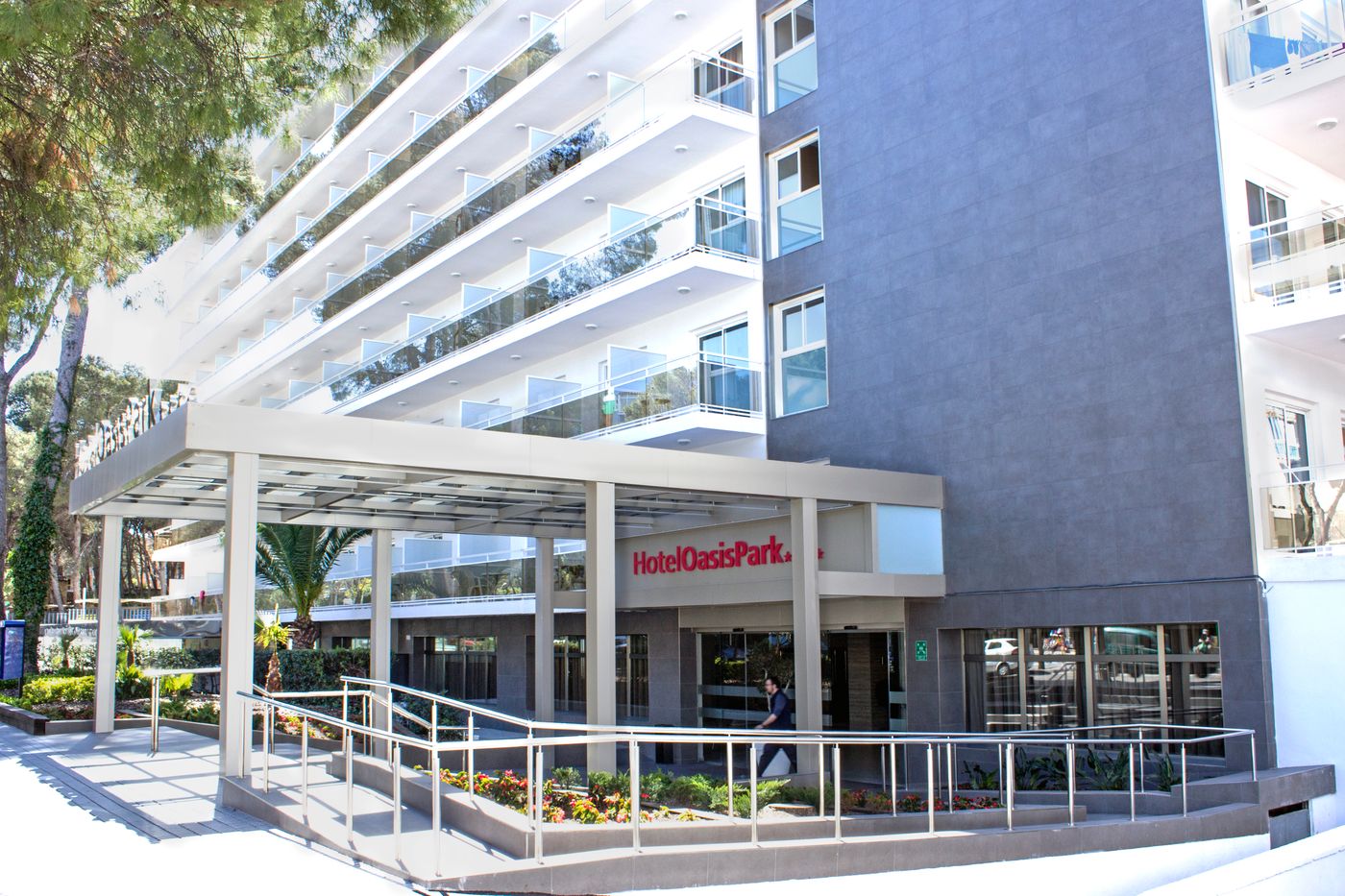 Best-Oasis-Park-General-view-4