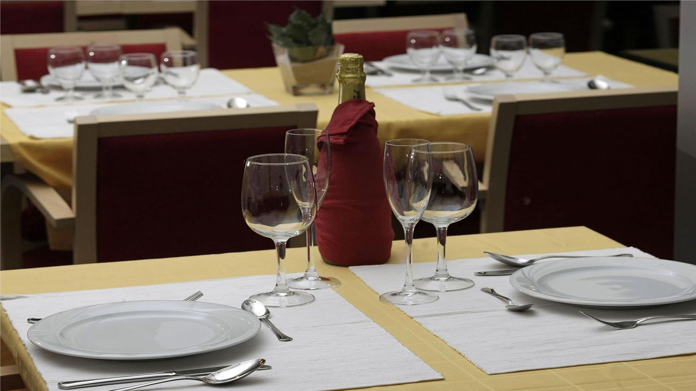 Holiday-Inn-Express-Malaga-Airport-Restaurant-22
