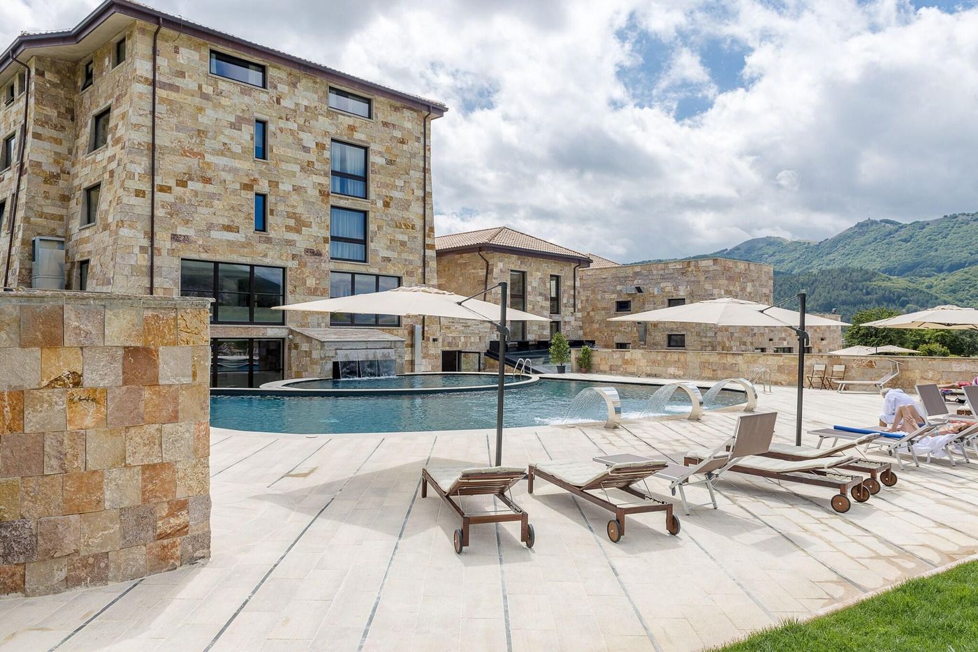 Aqua-Montis-Resort---Spa-Pool-4