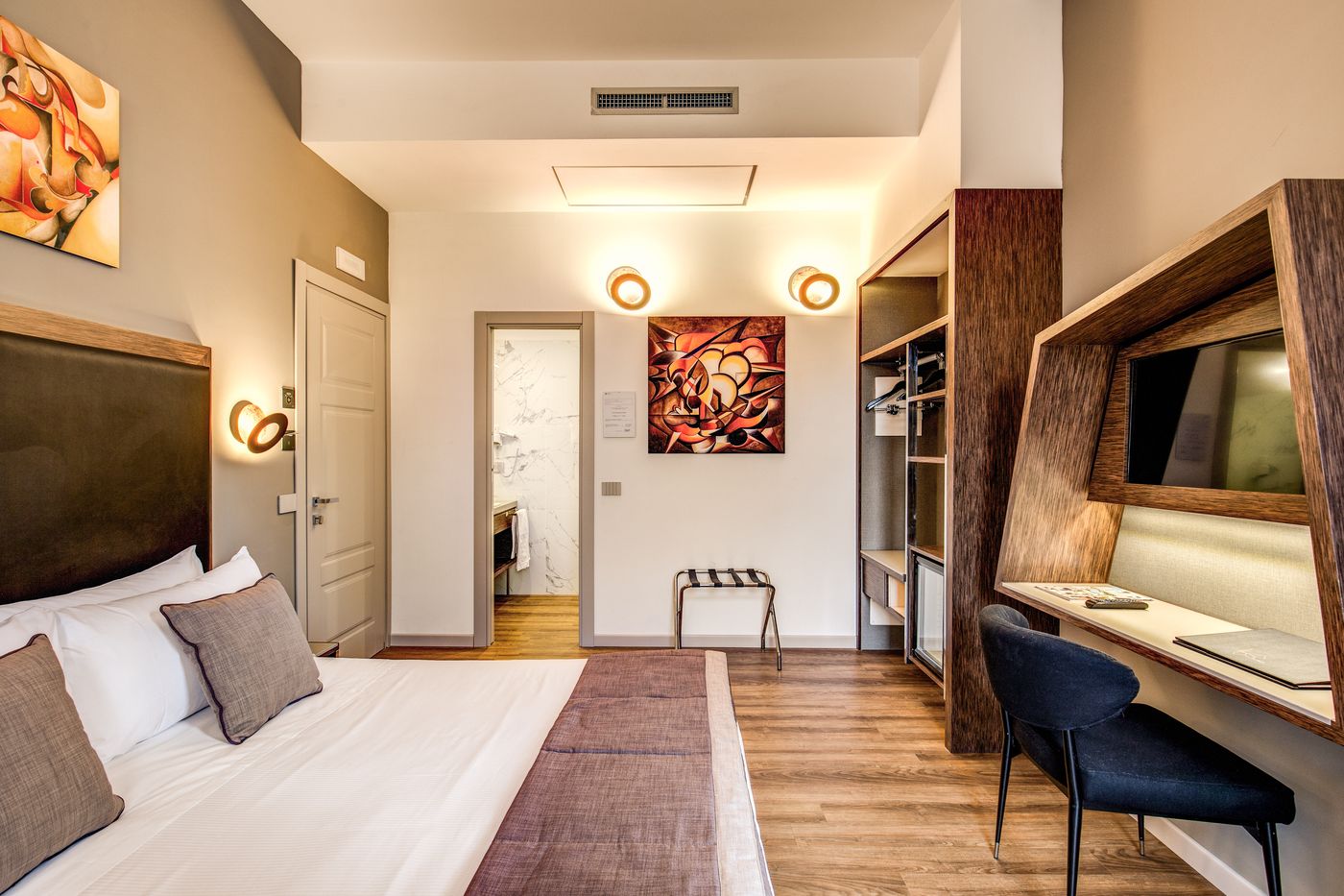 Al-Manthia-Hotel-Room-3