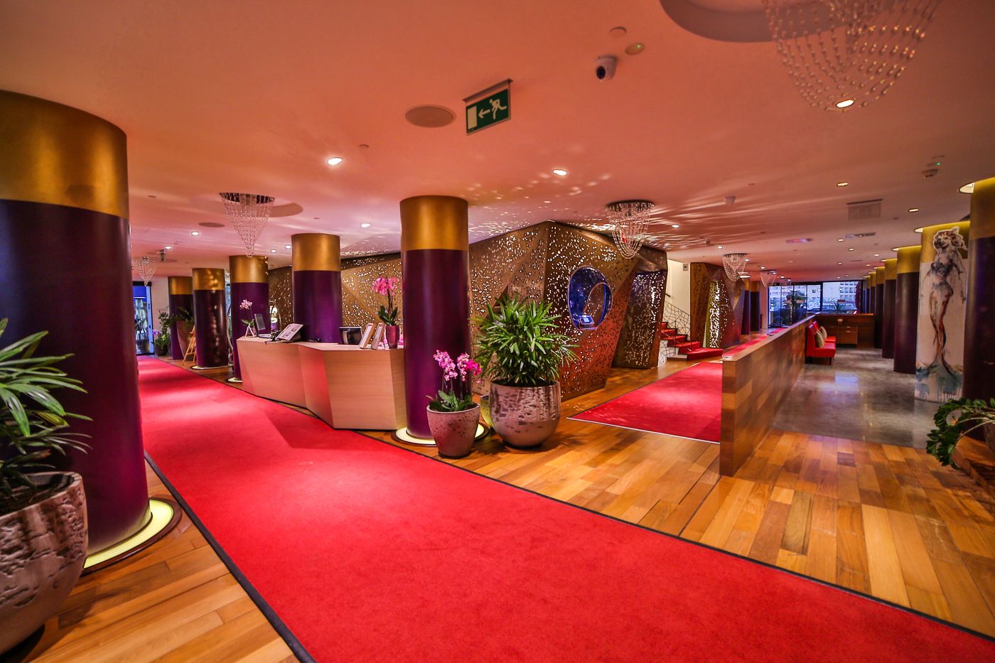 Bohemia-Suites---Spa--Lobby-29