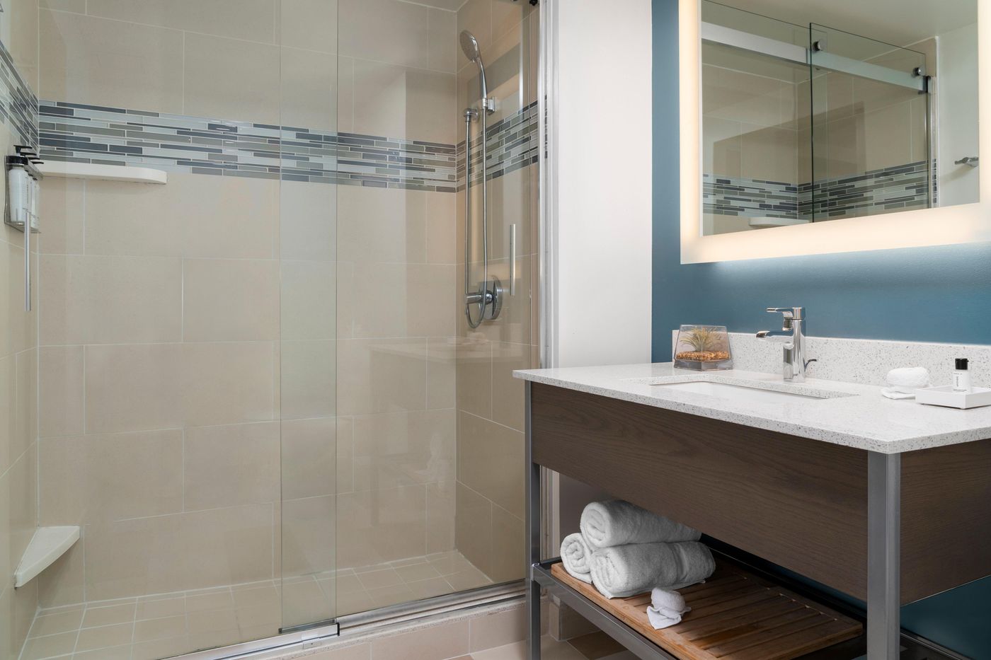 Even-Hotel-Brooklyn-Room-23