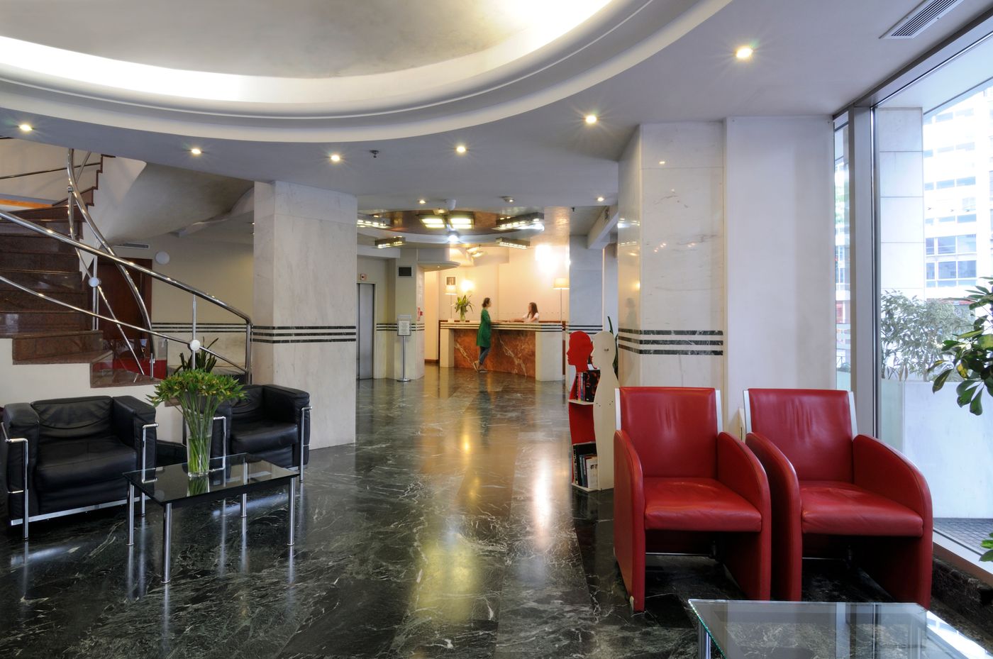 Dorian-Inn--Sure-Hotel-Collection-by-Best-Western-Lobby-12