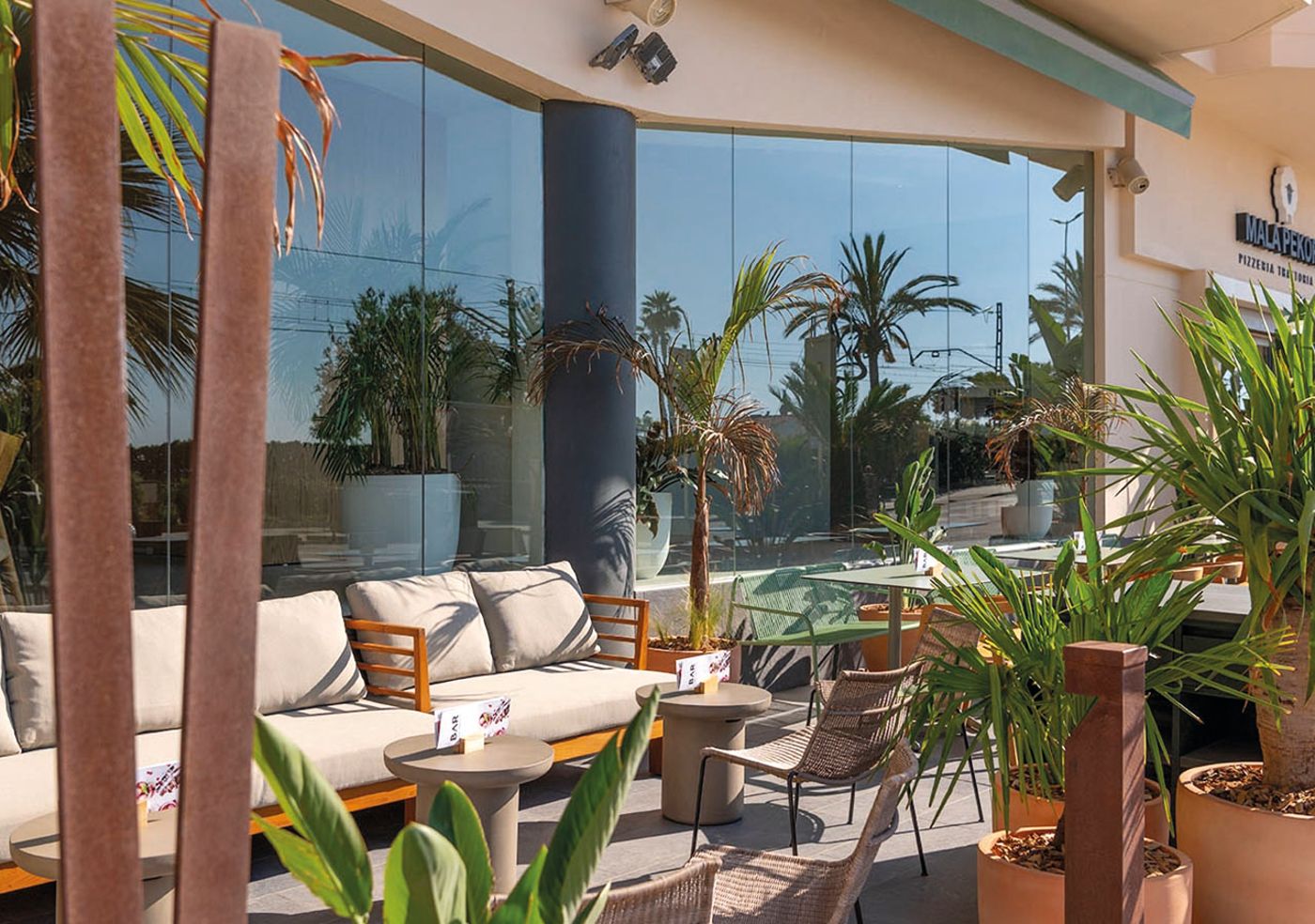 Aqua-Hotel-Promenade-Pool-2