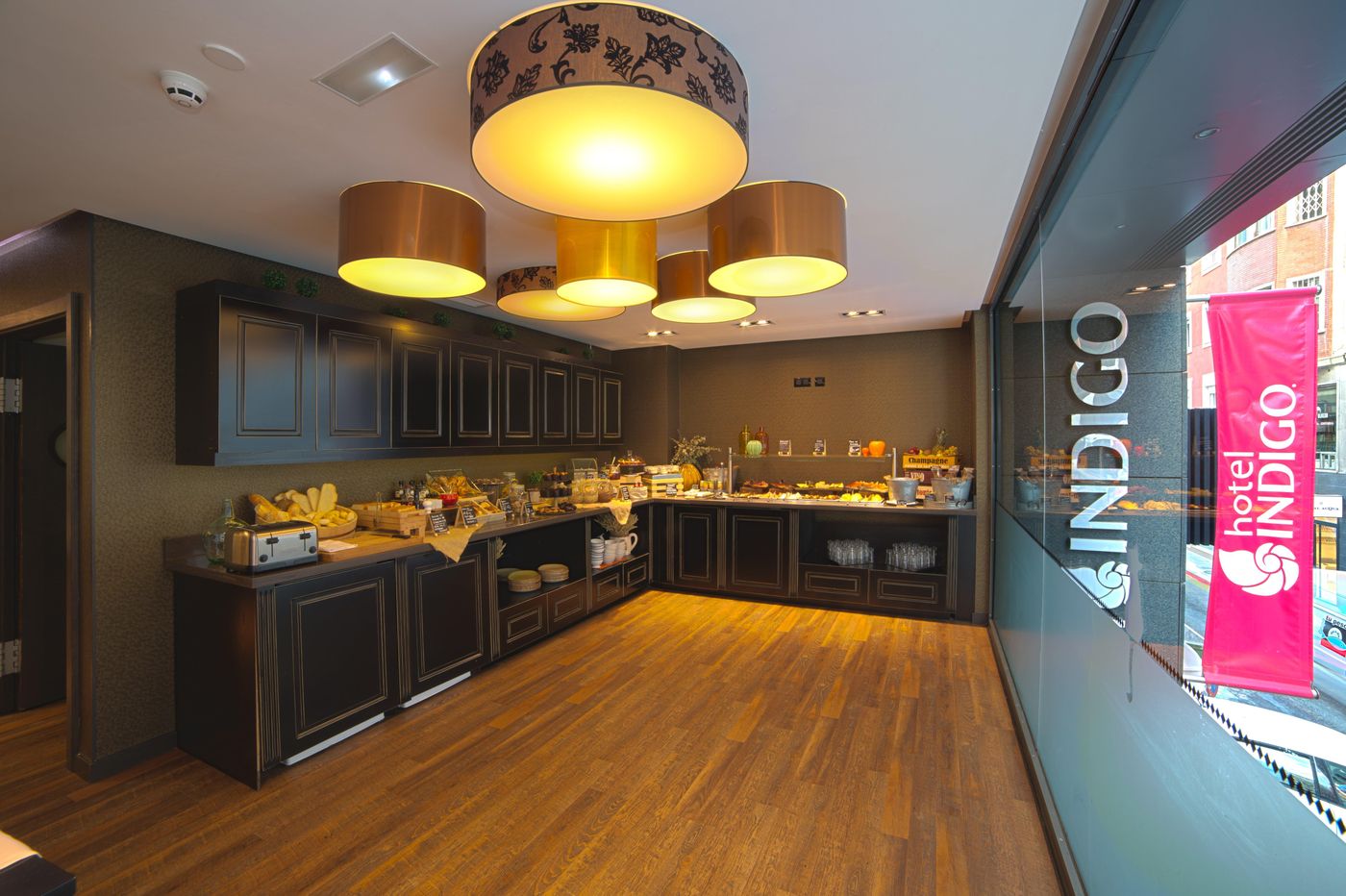 Hotel-Indigo-Madrid---Gran-Via-Restaurant-25