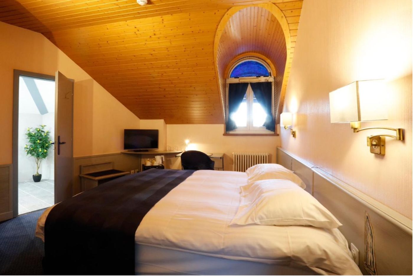 Le-Montbrillant-Room-18