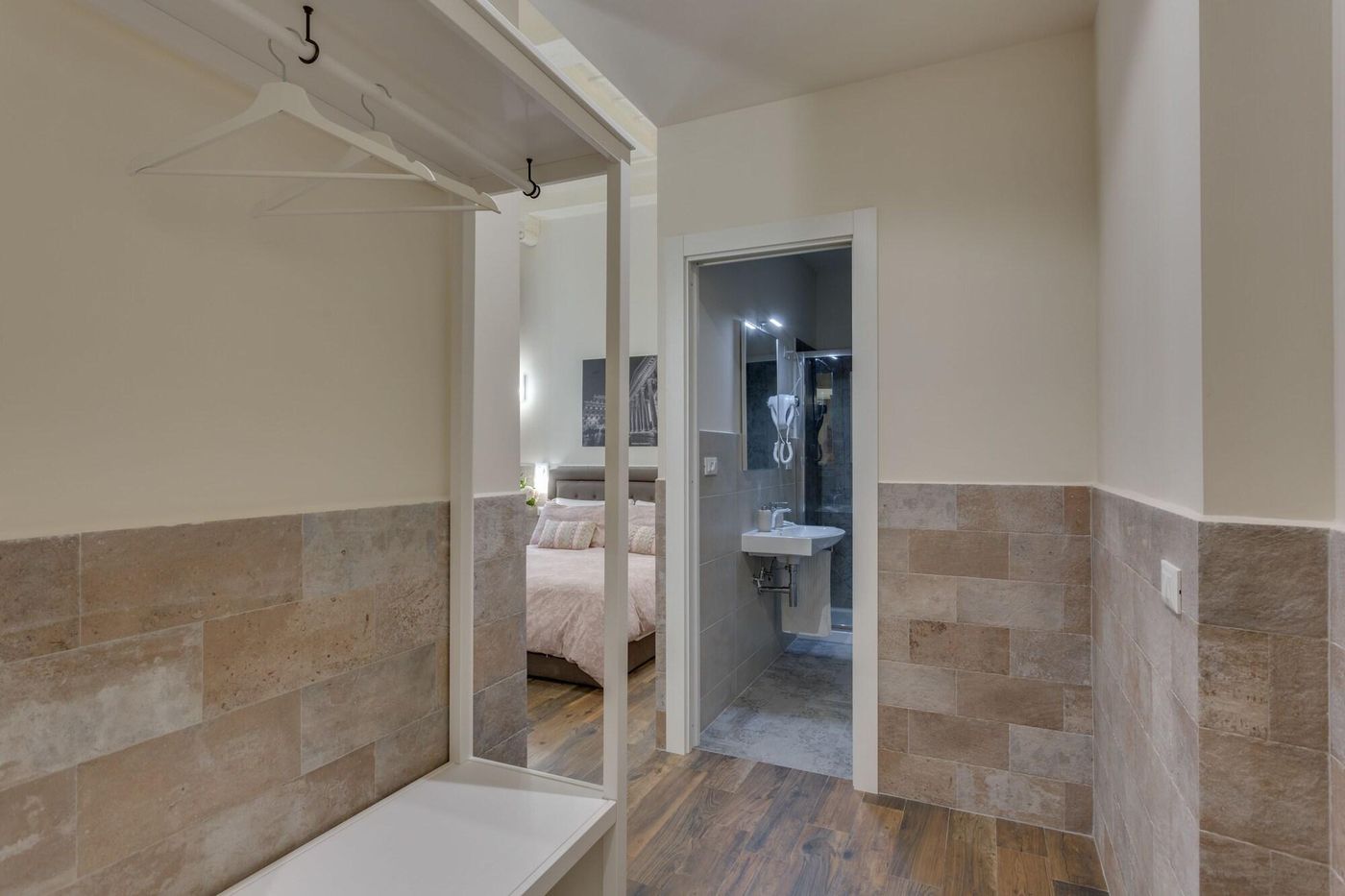 Navona-Charme-Suite-Room-15