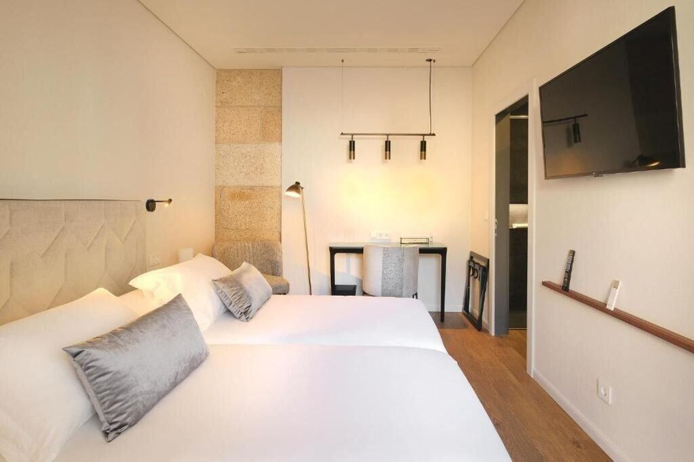 Mourasuites-Hotel-Room-30
