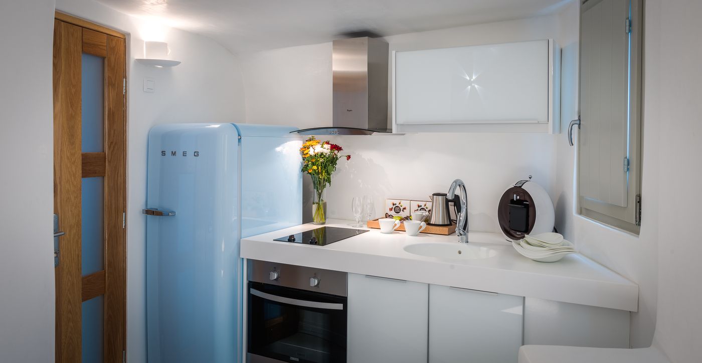 Elite-Luxury-Suites-Room-26