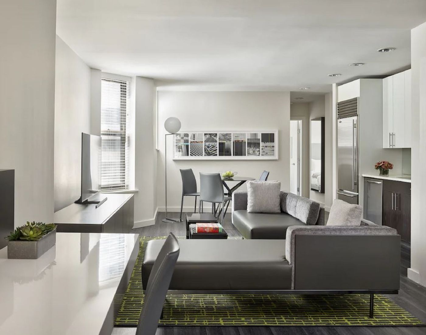 AKA-Times-Square---Apartments-Room-10