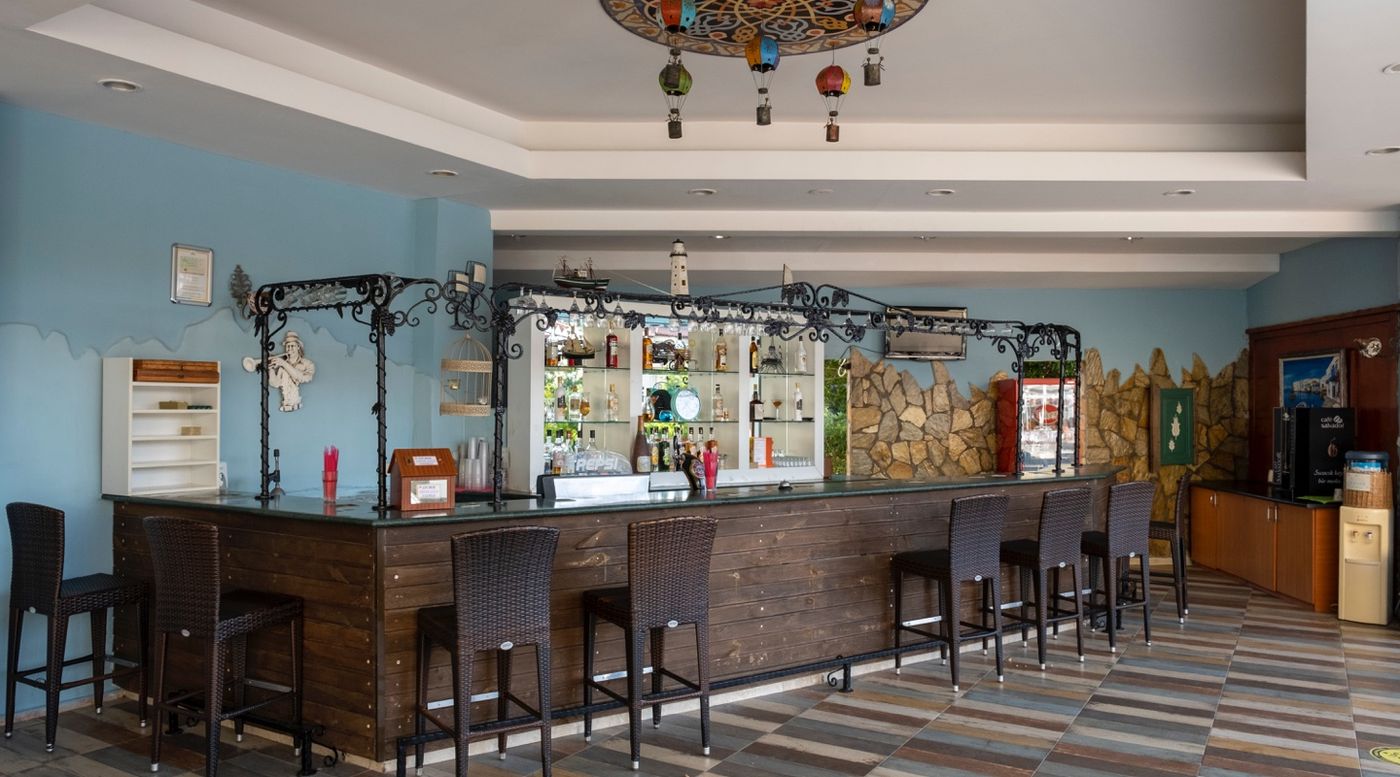 Pine-House-Hotel-Pool-41