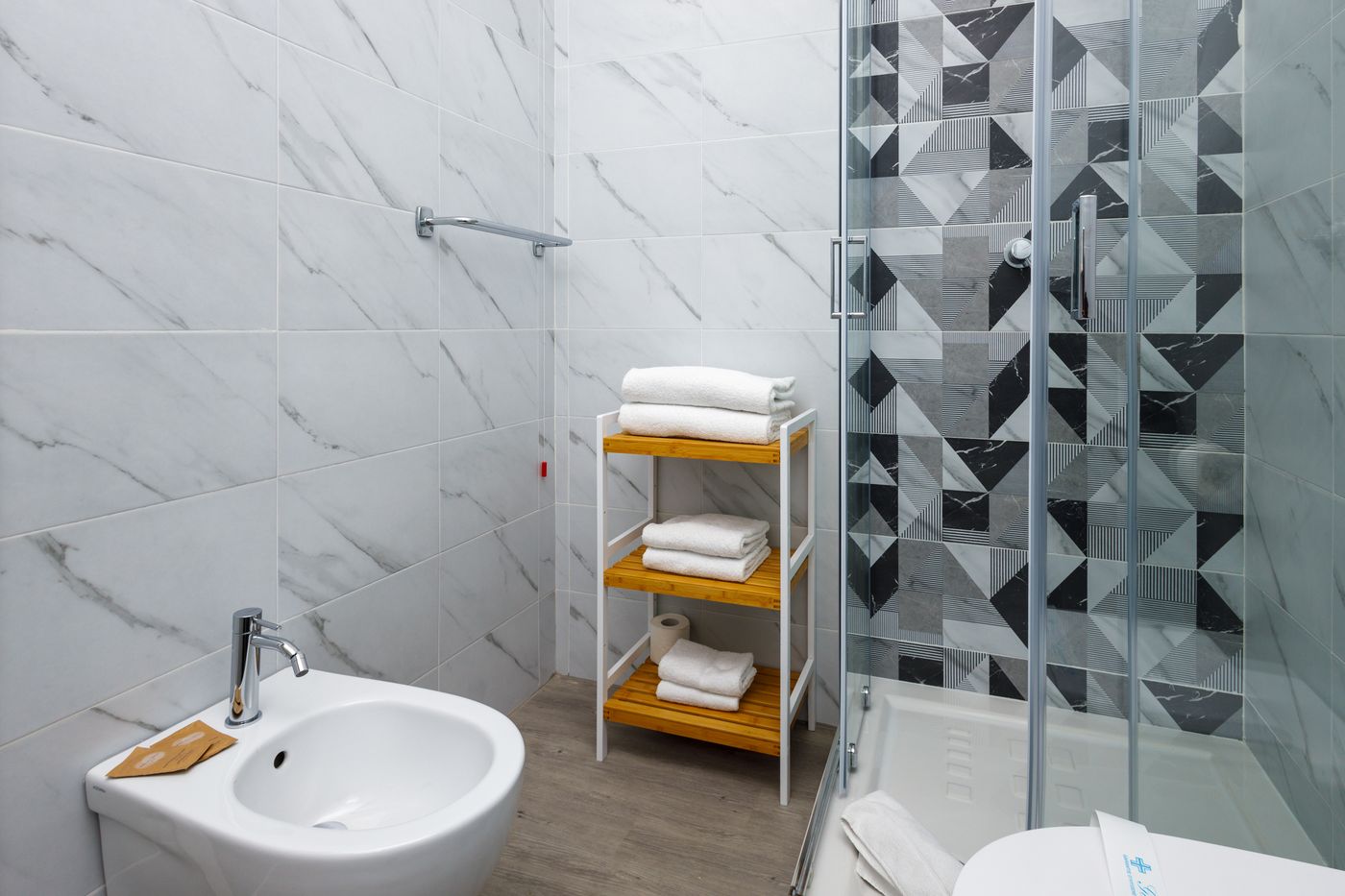 Crossroad-Hotel-Room-27