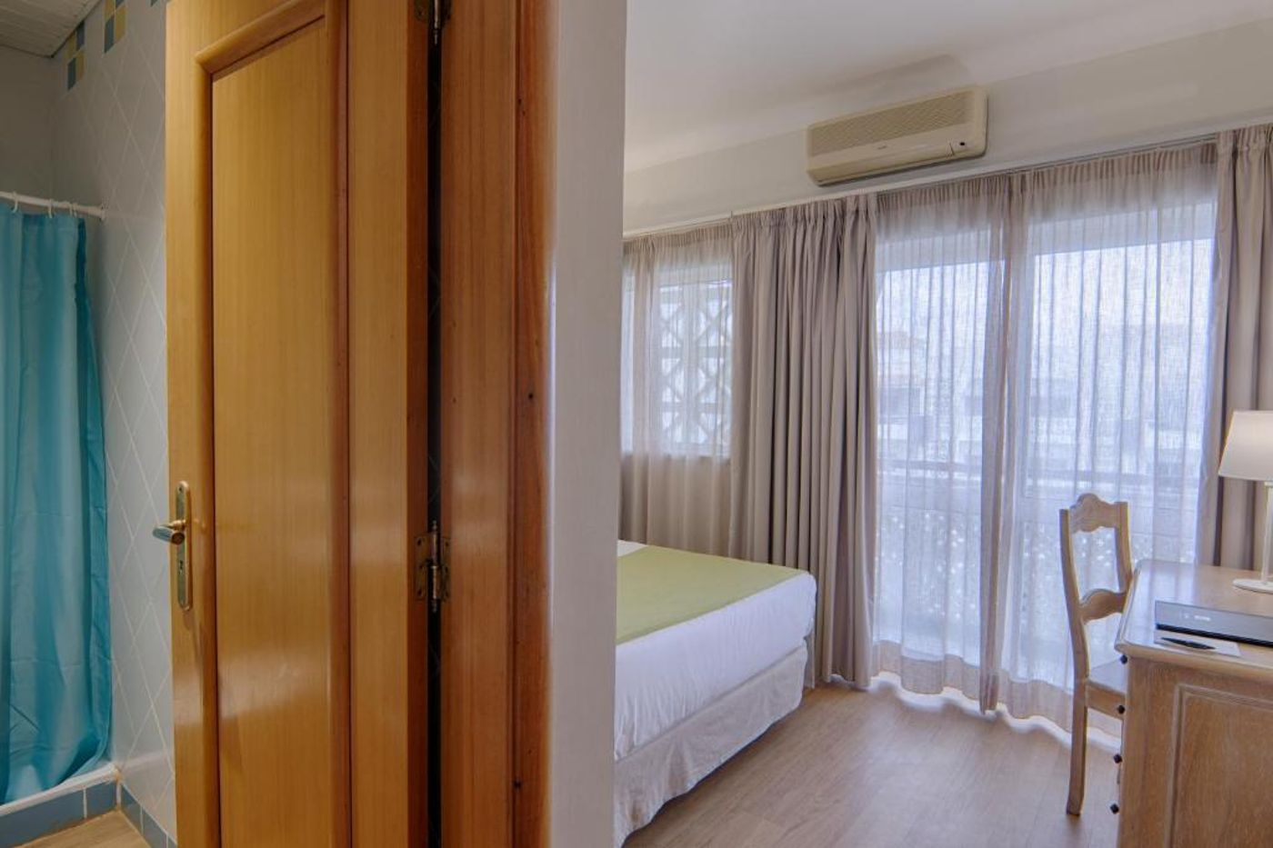 Luna-Miramar-Room-29