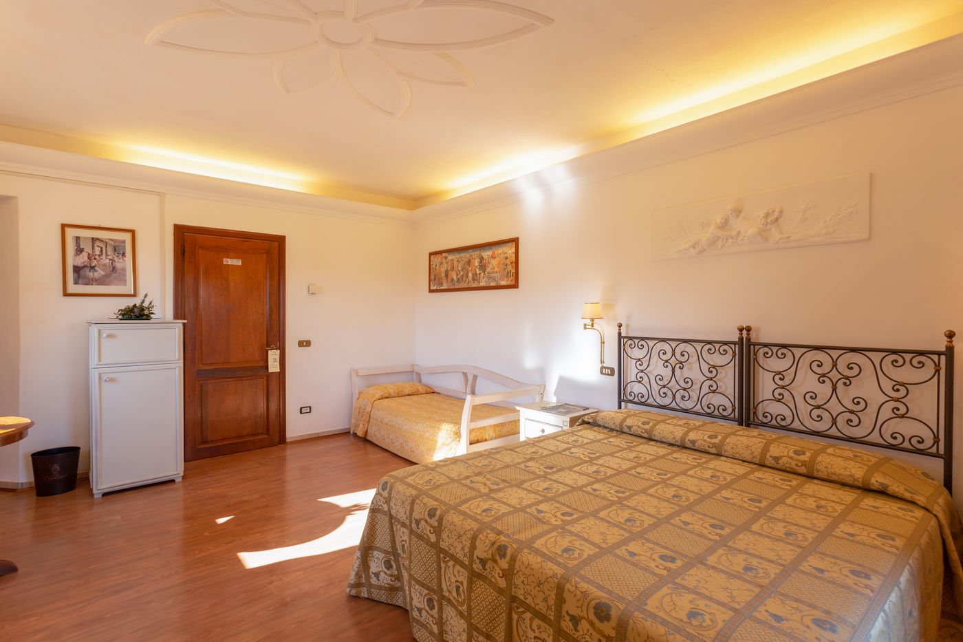 Casafrassi-Hotel-Agriturismo-Room-4