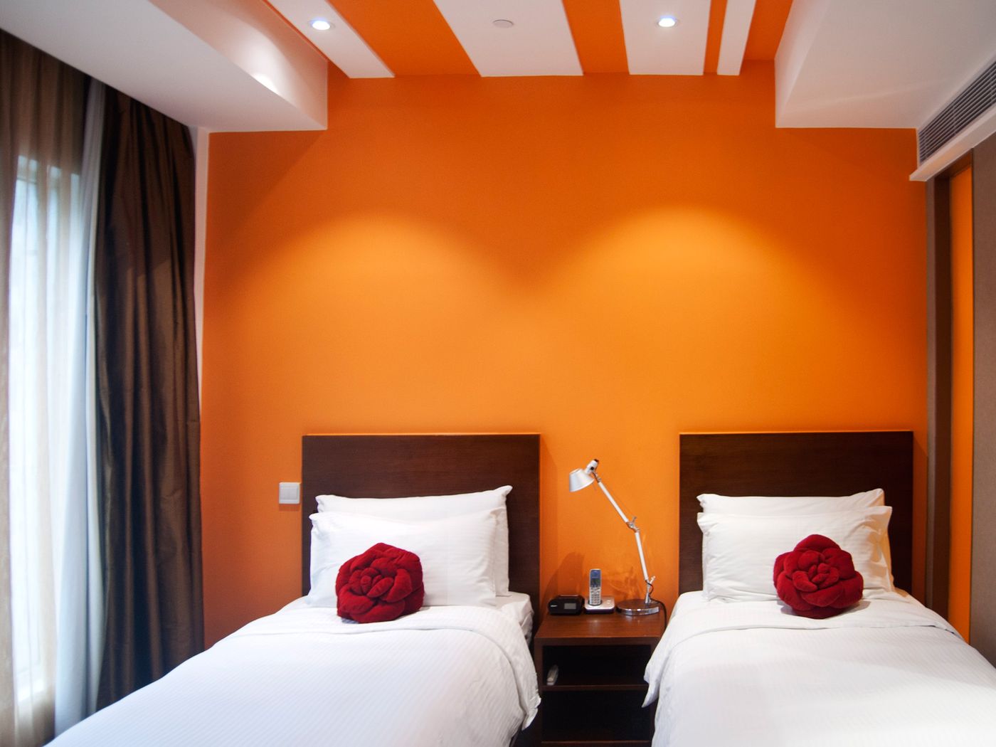 Butterfly on Prat-Hong Kong – China-KOWLOON-Room-6