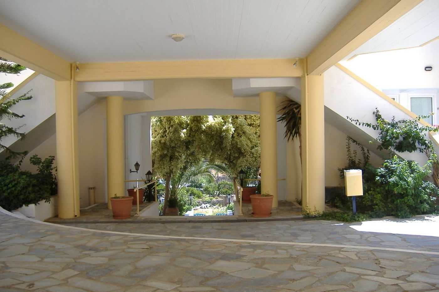 Alexander House Hotel