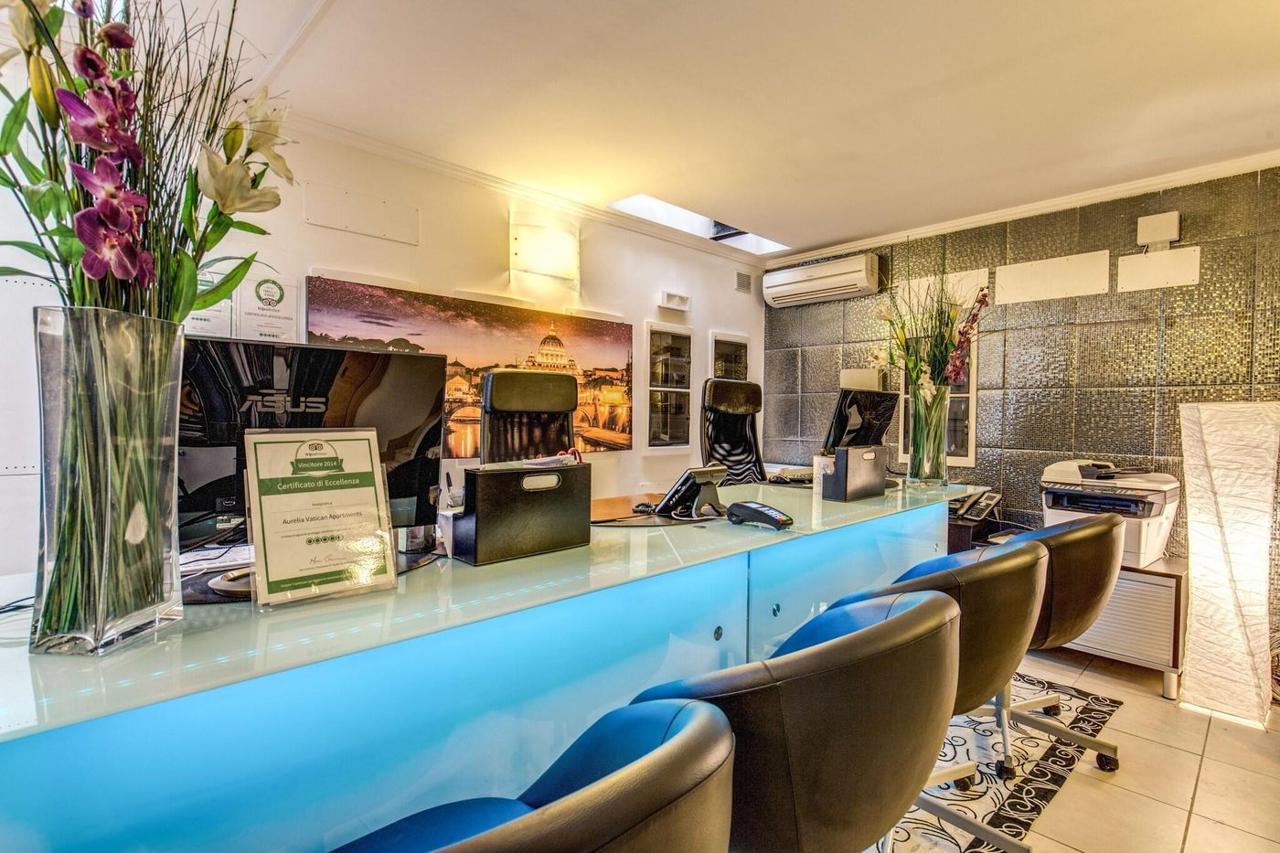 Aurelia-Vatican-Apartments-Lobby-8