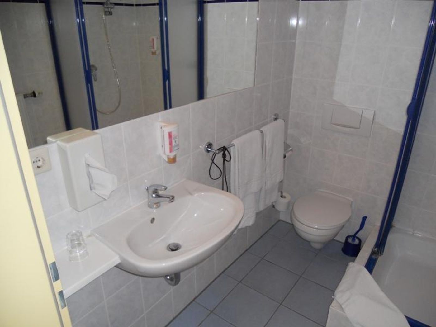 Kempe Komfort Hotel Dusseldorf - Germany - DUSSELDORF - General view - 7