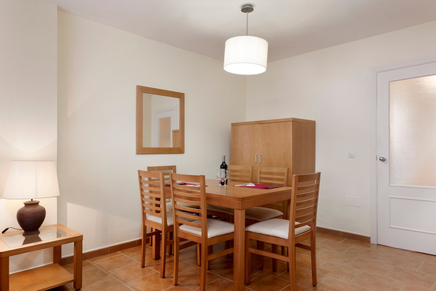 Crown-Resorts-Room-28