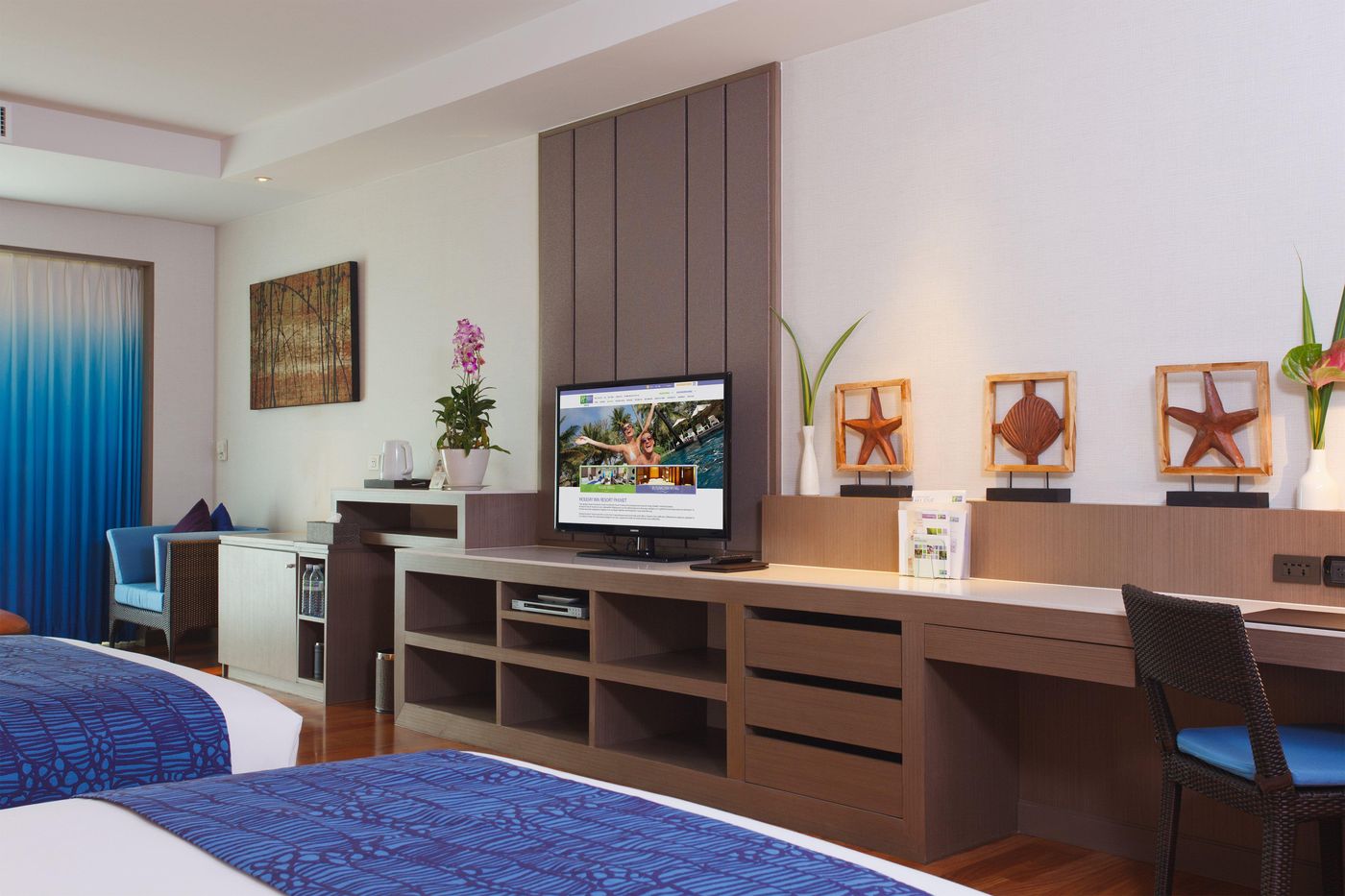 Holiday-Inn-Resort-Phuket-Patong-Room-51