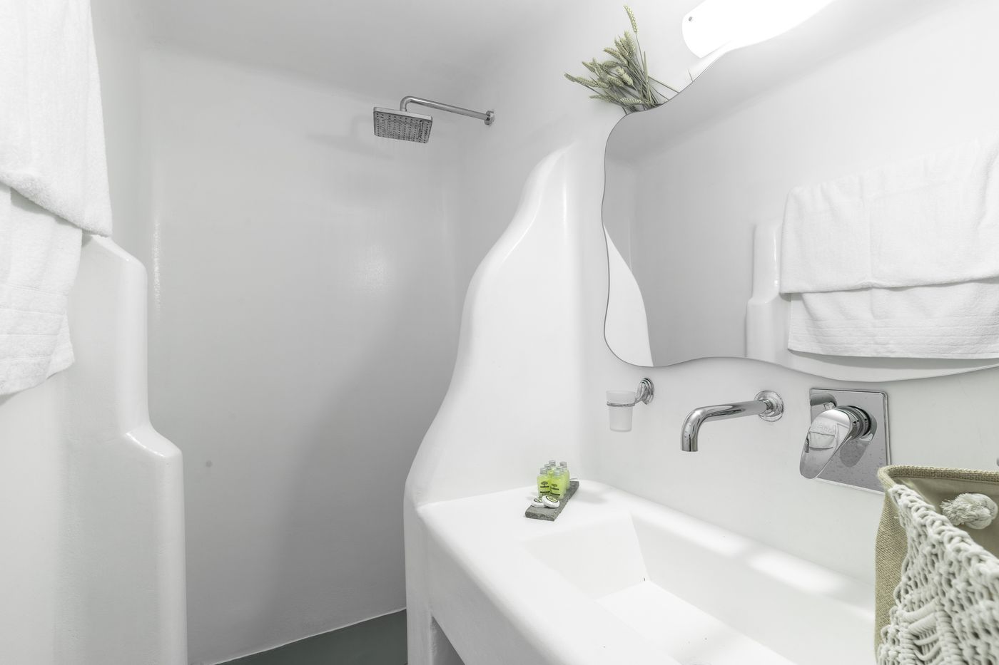 Terra-Maltese-Room-48