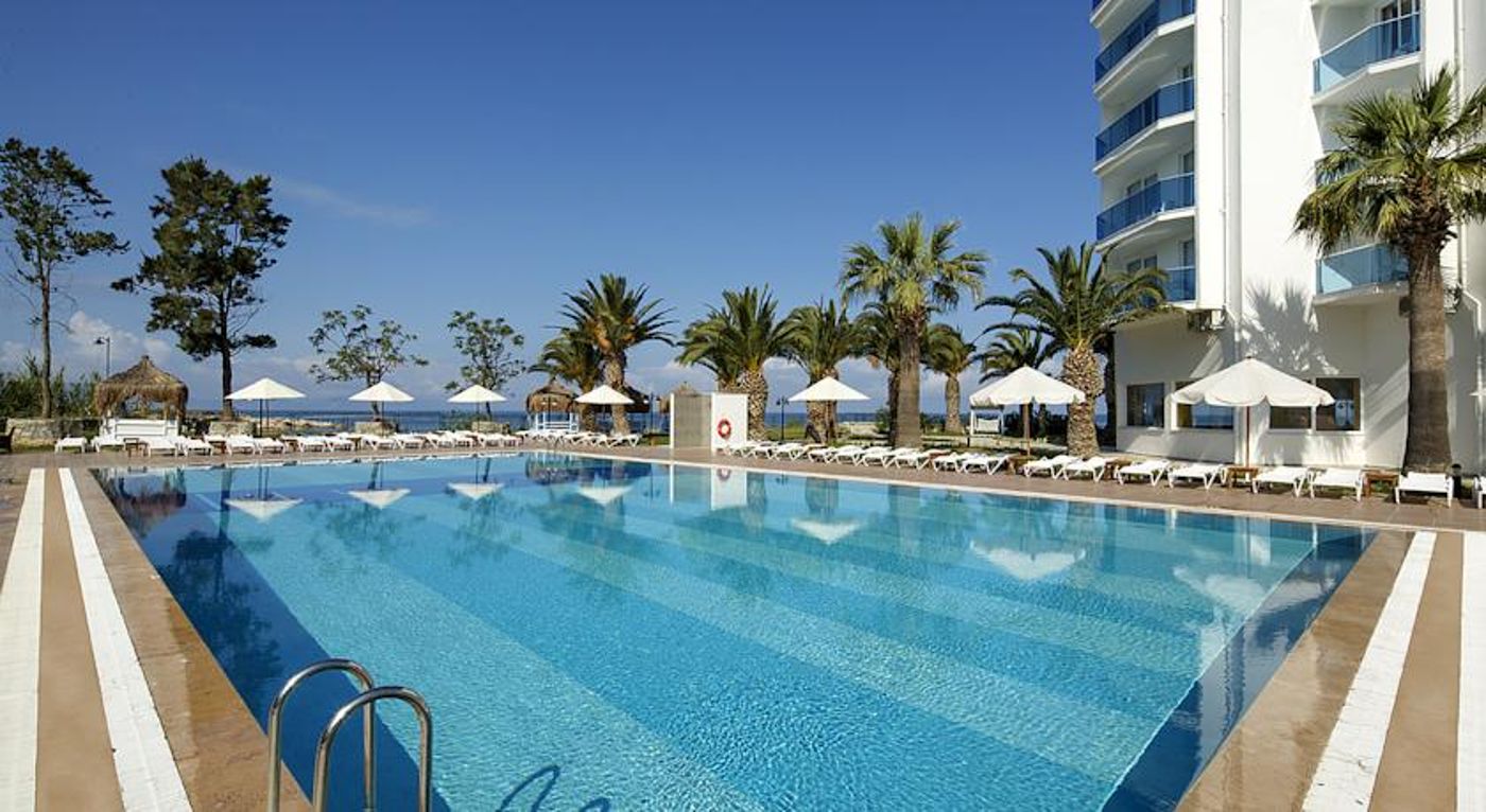 Le Bleu & Hotel Resort
