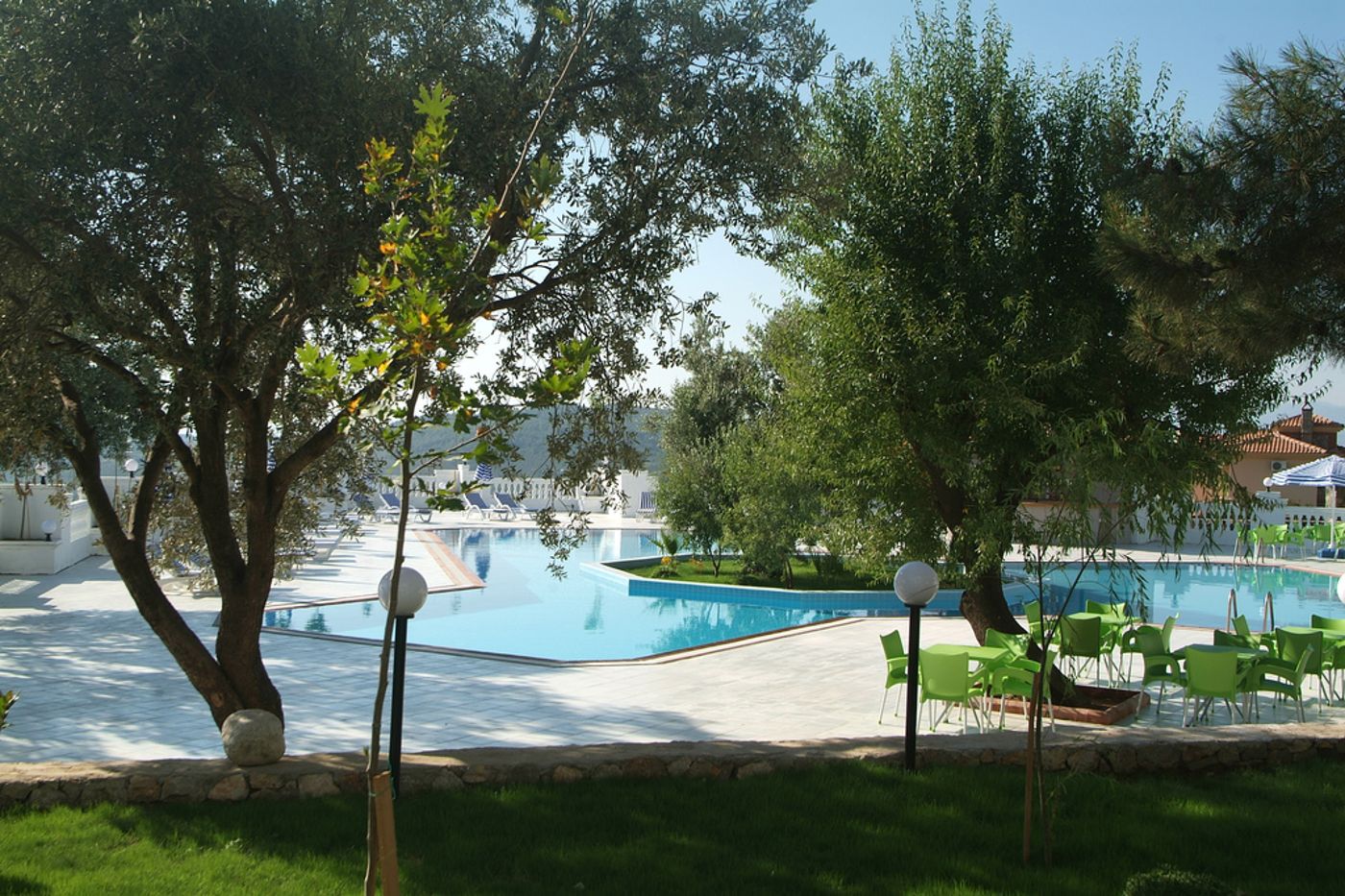 Sunshine-Holiday-Resort-Terrace-16