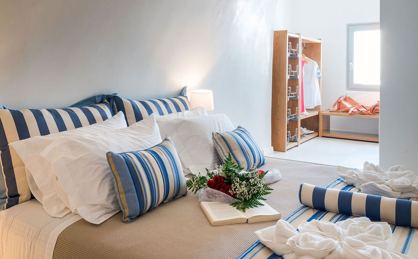 Elite-Luxury-Suites-Room-15