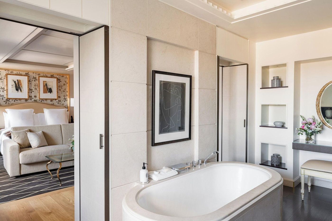 Four-Seasons-Hotel-Geneva-Room-54