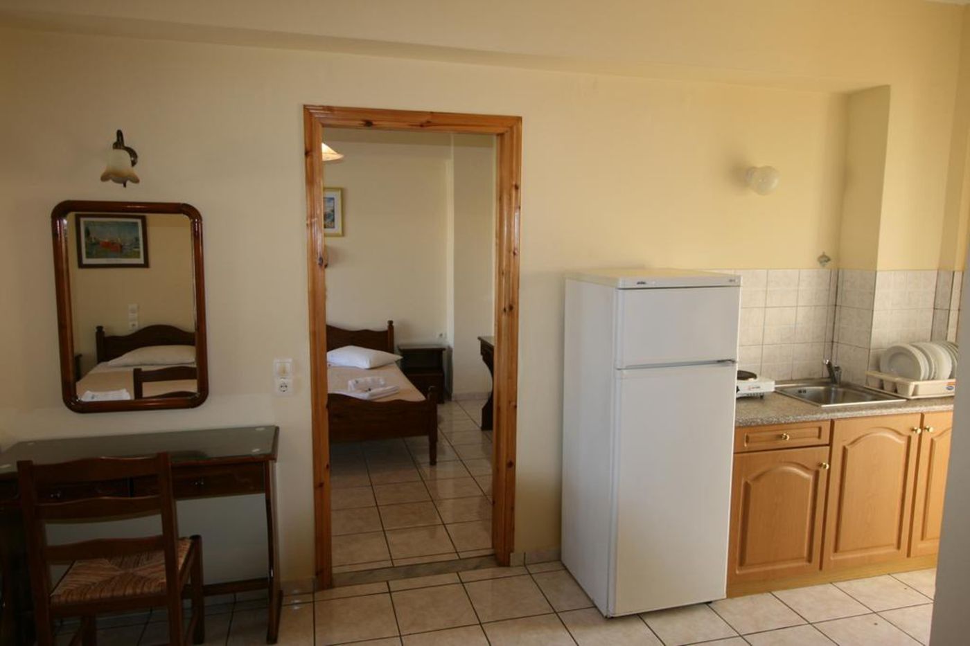 Village-Inn-Studios-and-Apartments-Room-16